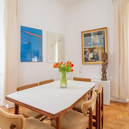 Elegantis Des Artistes Rome