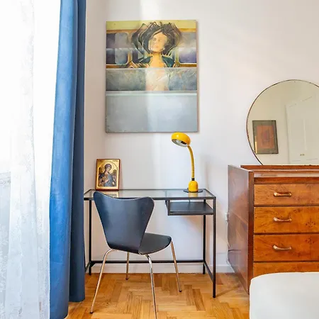 Elegantis Des Artistes Rom